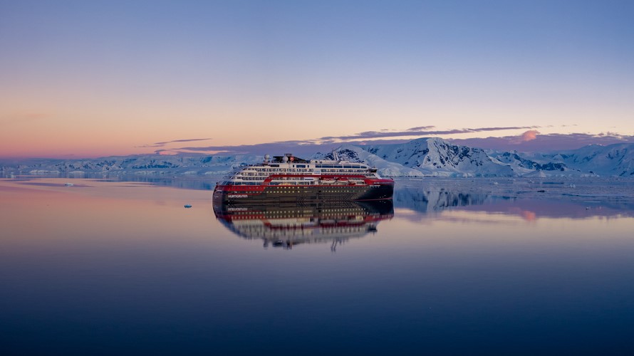 Dan & Zora Avila - Hurtigruten 001