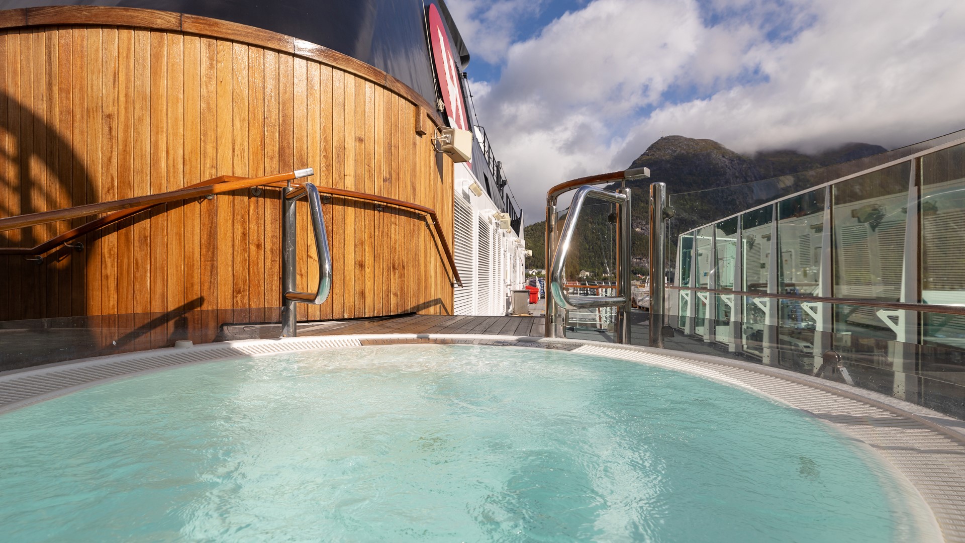 Hurtigruten / MS Fram